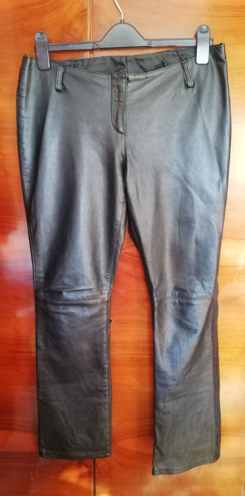 Pantaloni de piele naturala