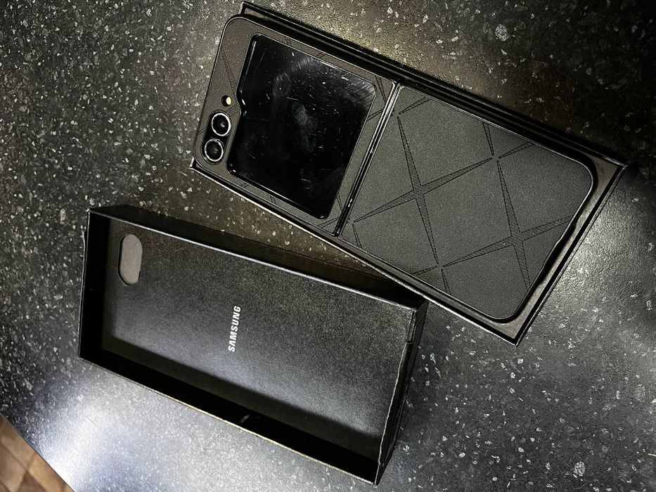 Samsung z flip5 512gb