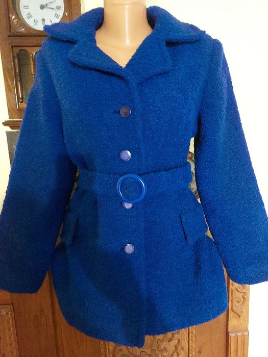 Haina superba albastru cobalt din stofa bucle 100% lana