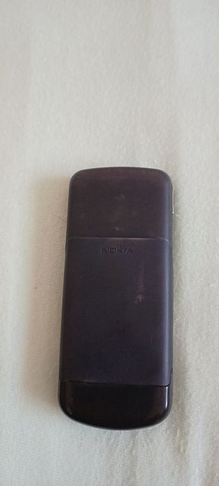 Nokia 8600 D,в отлично състояние. Батерията държи една седмица.