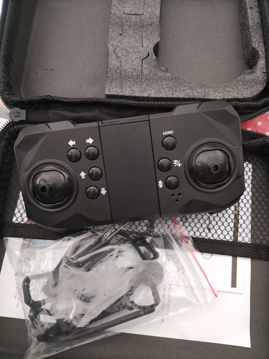 Dronă cu cameră 4 k