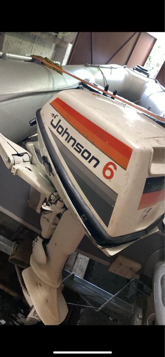 Извънбордов двигател johnson 6hp 2t