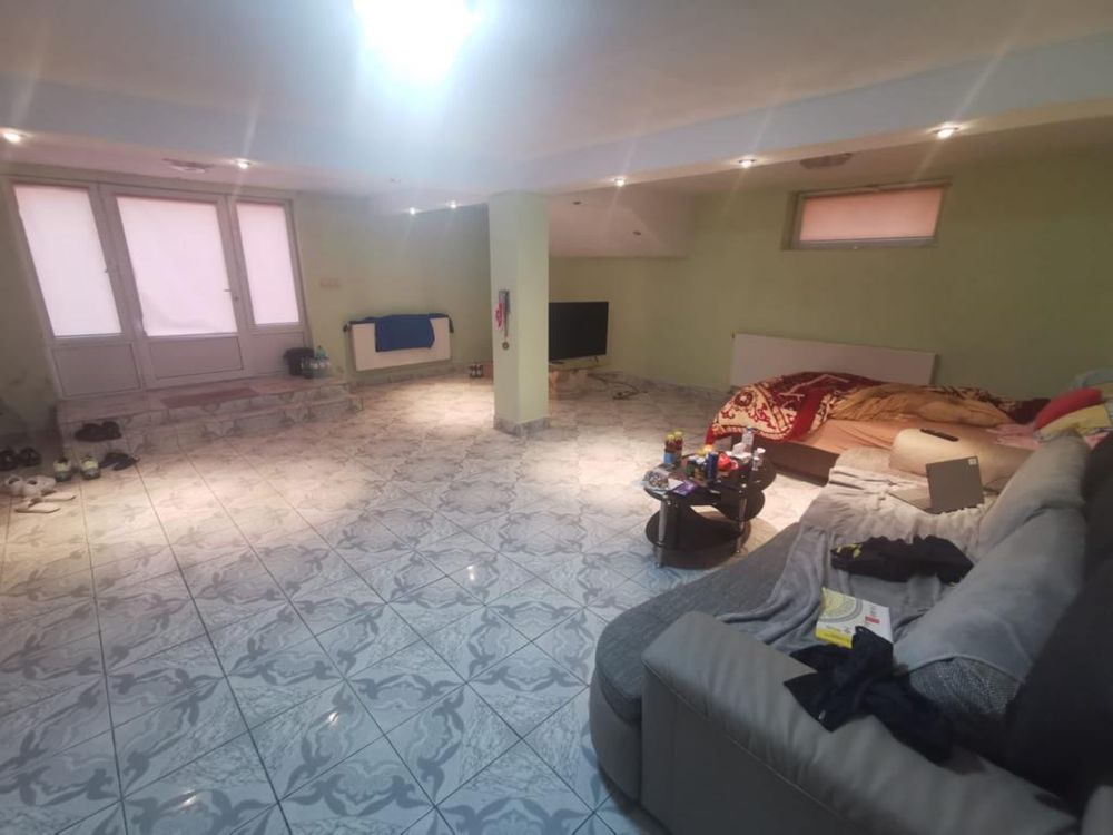 Casa de inchiriat pretabila pentru  locuit sau saptiu comercial