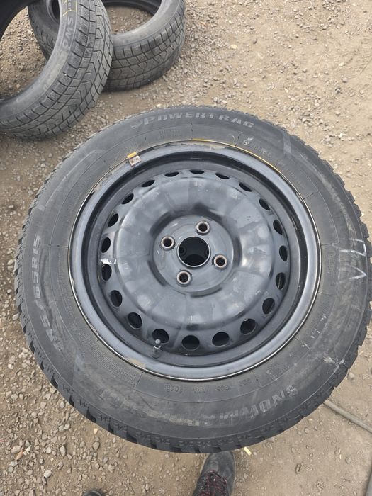 Комплект зимних шины R15 185/65