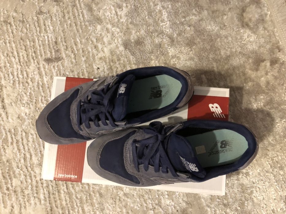 Adidasi dama New Balance pielea intoarsa bleumarin
