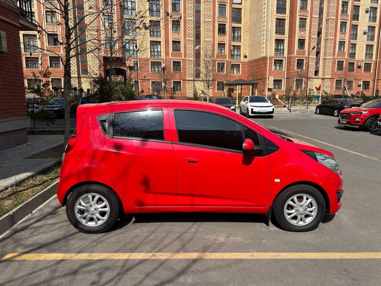 Yangi Spark qizil
