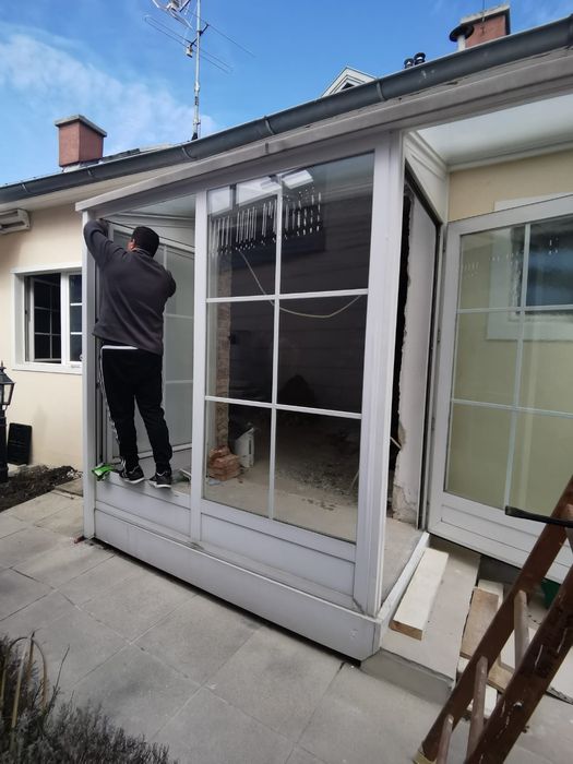 Vând giamuri termopan și uși duble cu panel și rulouri an stare buna.