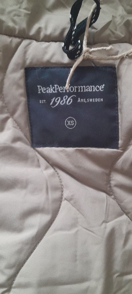 Peak Performance/Дамско яке/НАМАЛЕНО!