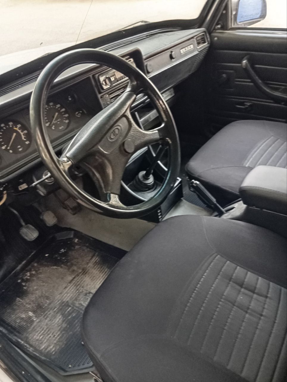 Vaz 21 07 sotiladi