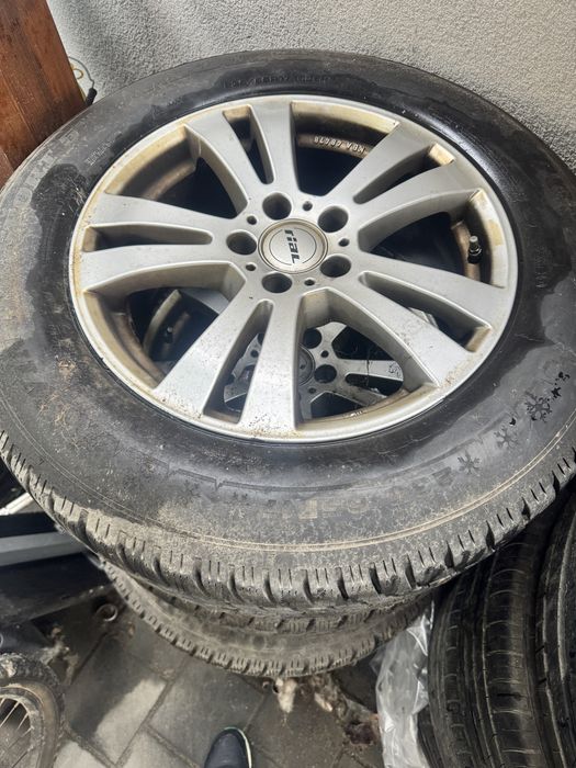 Jante cu cauciucuri iarna 235/65R17 Dunlop