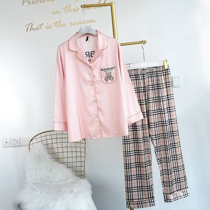 Juda chiroyli pijama