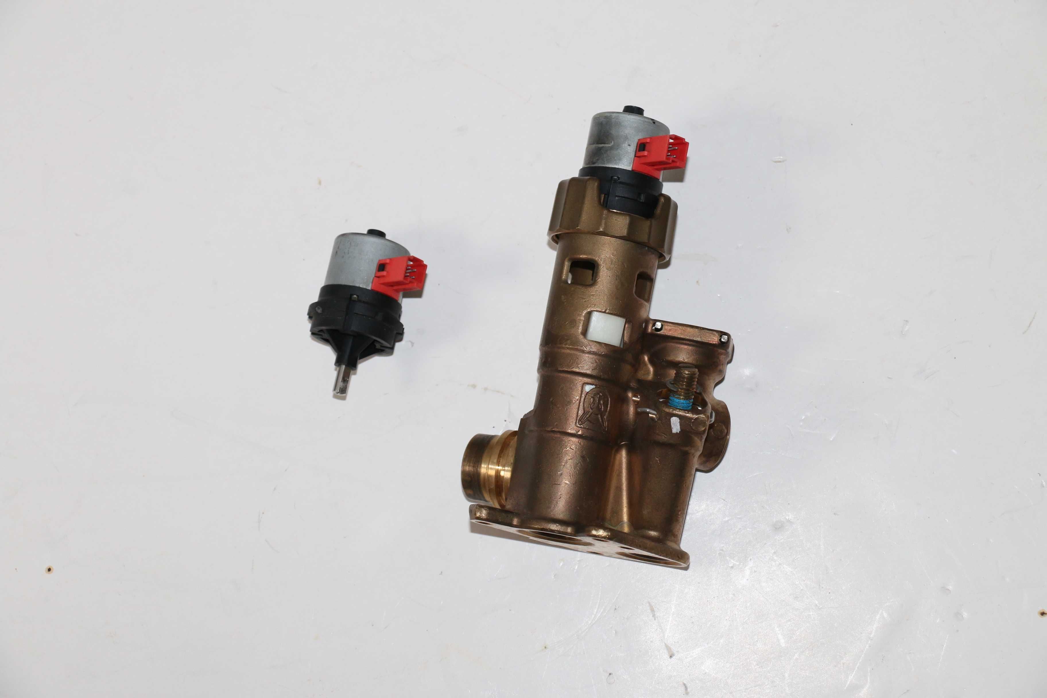 Kit 3 cai centrala Vaillant turboTEC pro sau servomotor