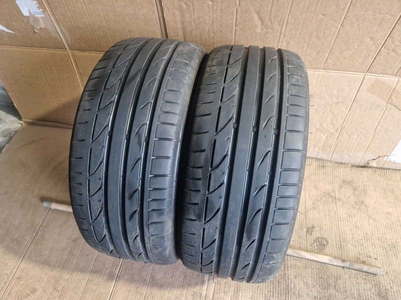 2 Bridgestone R18 225/40
летни гуми DOT1623
