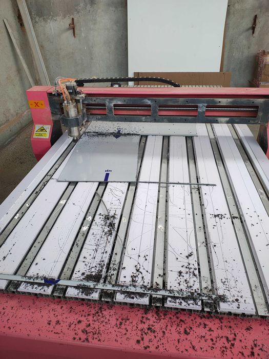 CNC router  de sculptura și frezare sau schimb cu auto