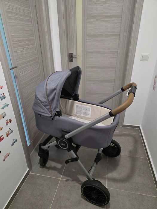 Se vinde Carucior 3 in 1 Chicco Trio Best Friend Pro Light Magnet Gray
