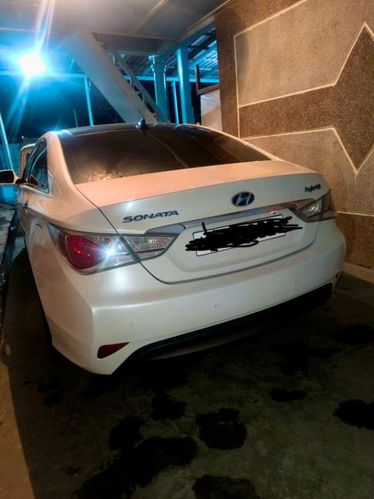 Hyundai sonata gibrid kraska toza holati yahshi holatda
