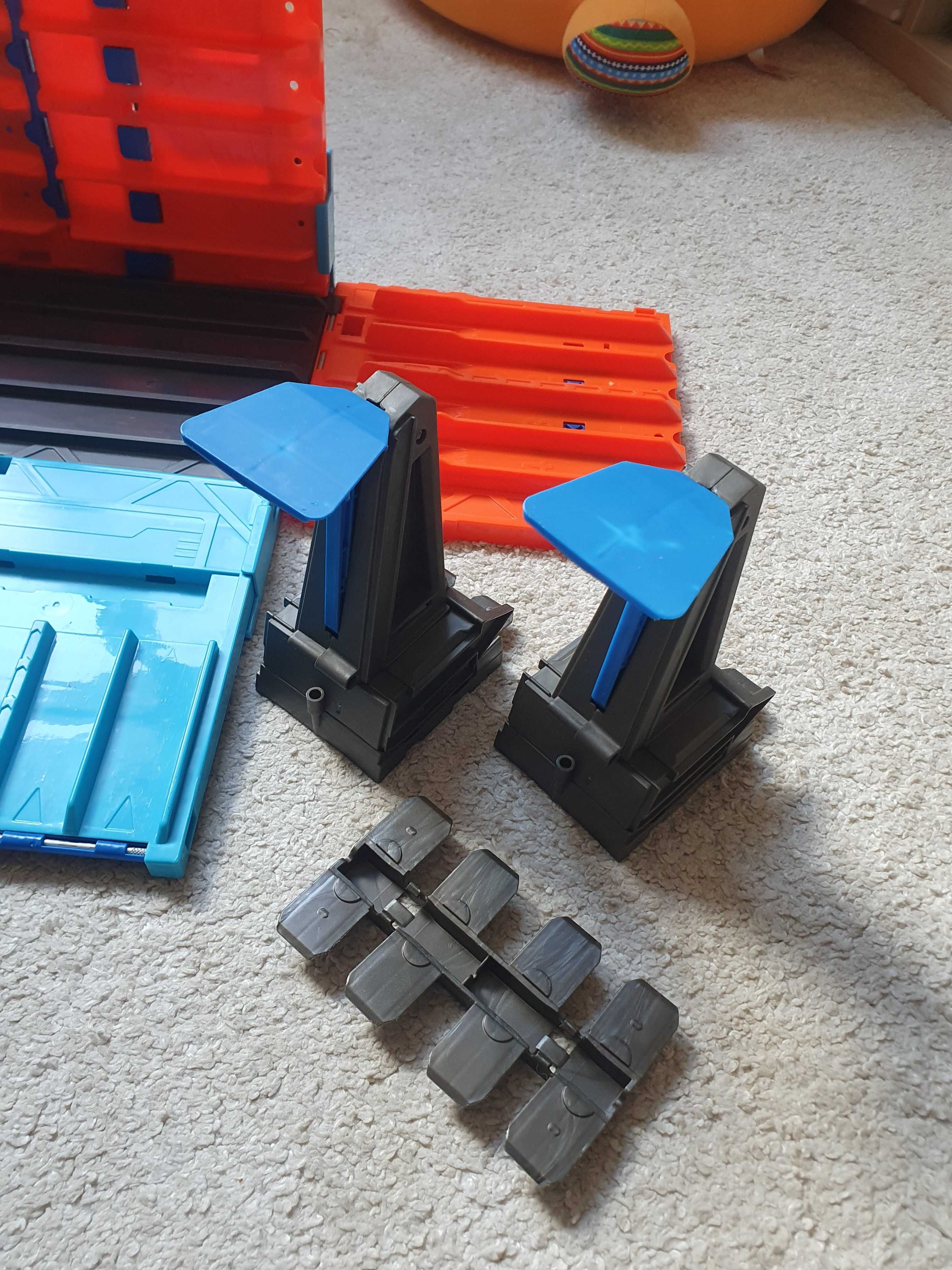 Писта Hot Wheels Race Crate