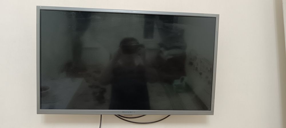 Телевизор сатылады. Шиваки 32 лик смарт емес таза ислеп турыпты.