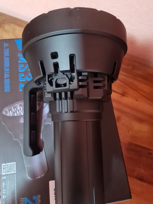 Lanternă imalent ms 32. 200.000 lumeni