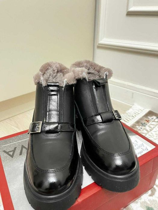 Полуботинки зимние жен 38размер