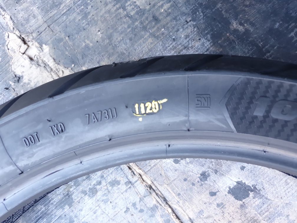 Anvelopa Moto Metzeler 110/90 - 19  Impecabilă DOT1120