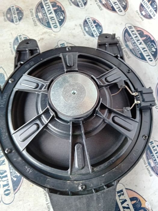 subwoofer spate original  audi a4 b9