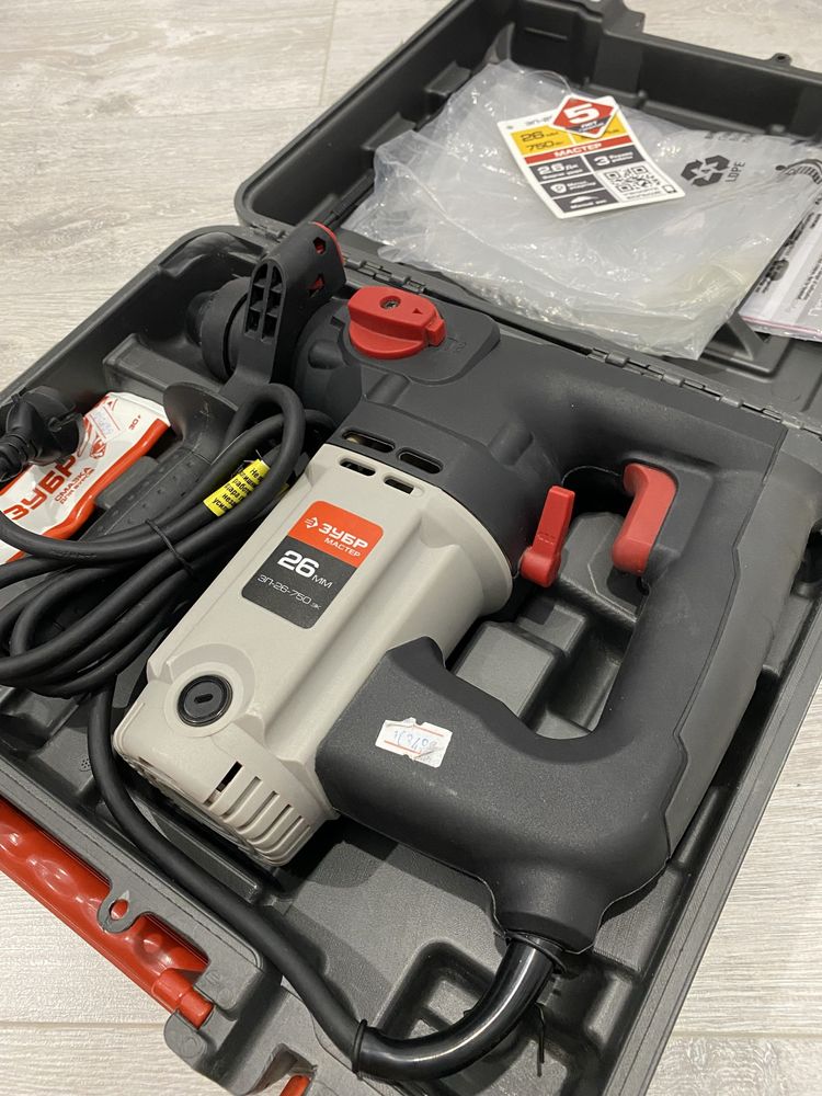 Продам Перфоратор ЗУБР зп-26