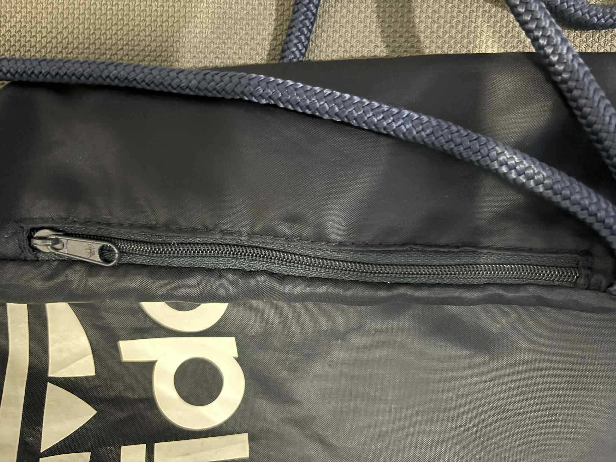 Оригинална раница/мешка на Adidas