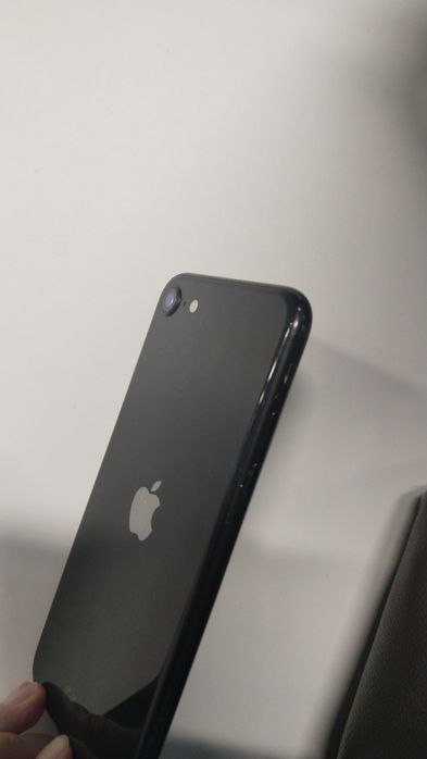 Продам Айфон 7 или 8