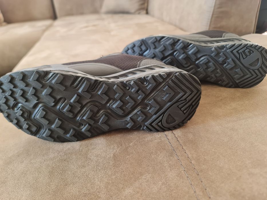 Мъжки маратонки Champion Street Trek 3.0 Low
Нови - без кутия!
Номер