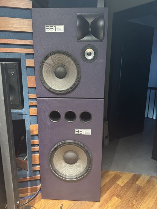 Продам набор колонок jbl