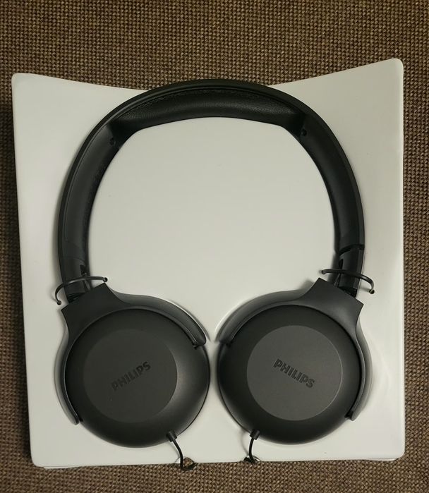 Casti Philips cu microfon si fir