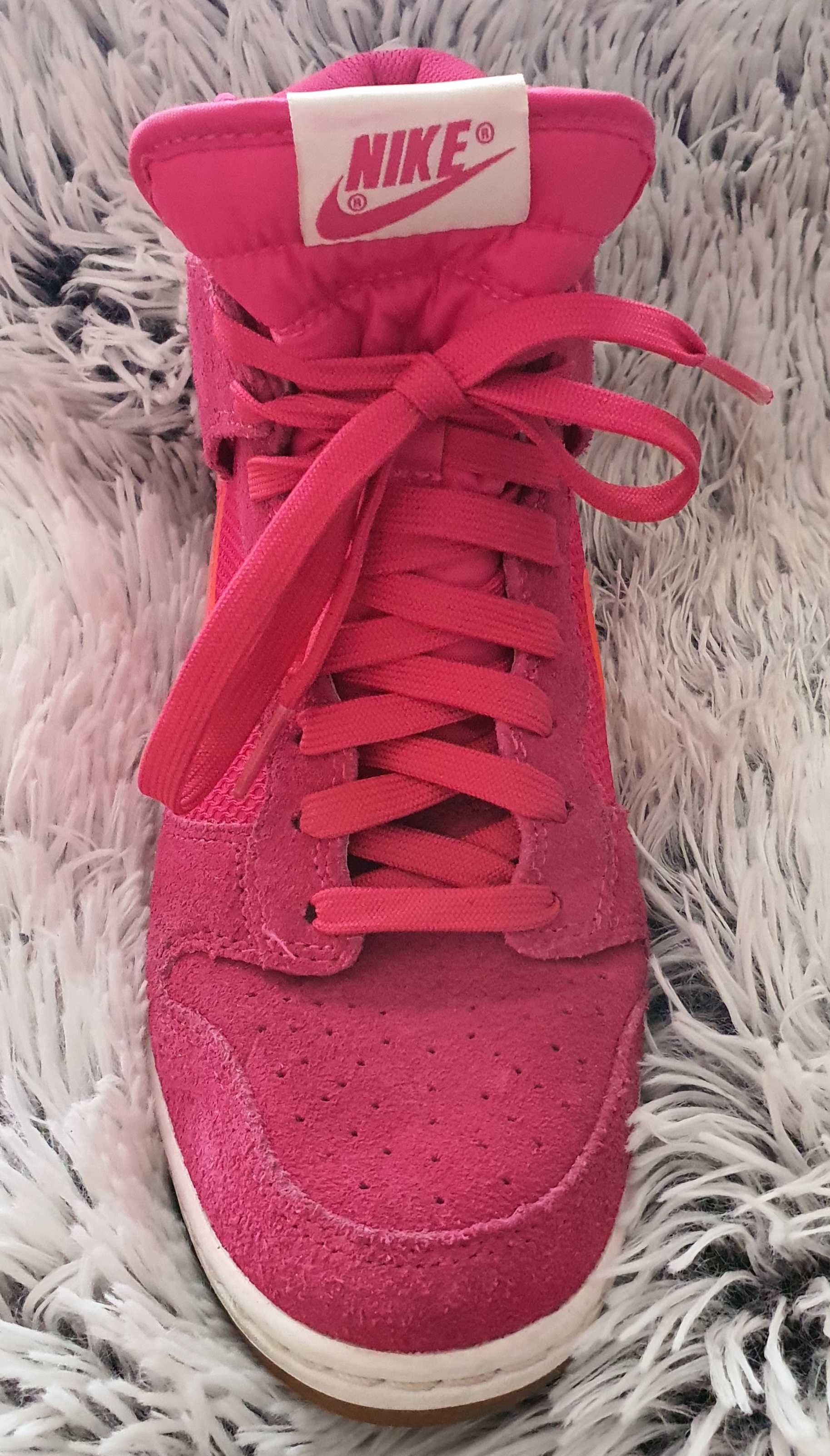 Обувки розови  Nike