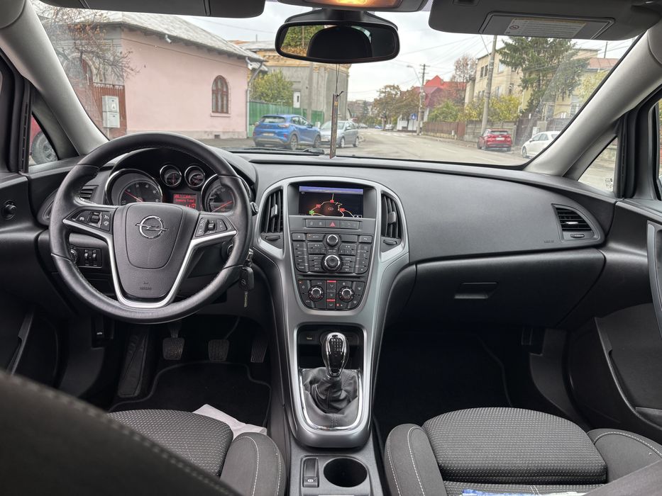 Opel Astra J  Facelift/Euro 6 /2015 / Distibutie schimbata /Led