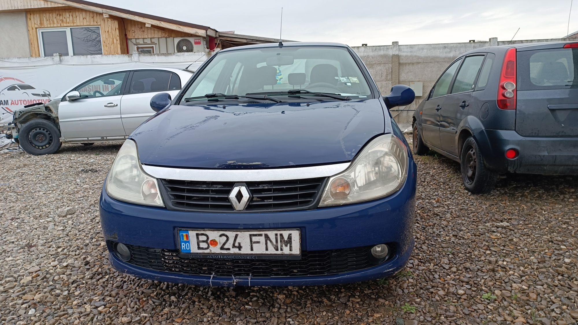 Dezmembrez Renault Symbol 2009 1.2i D4F CU AC