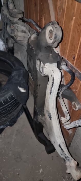 Брони,,стопове, преден мост Астра Г