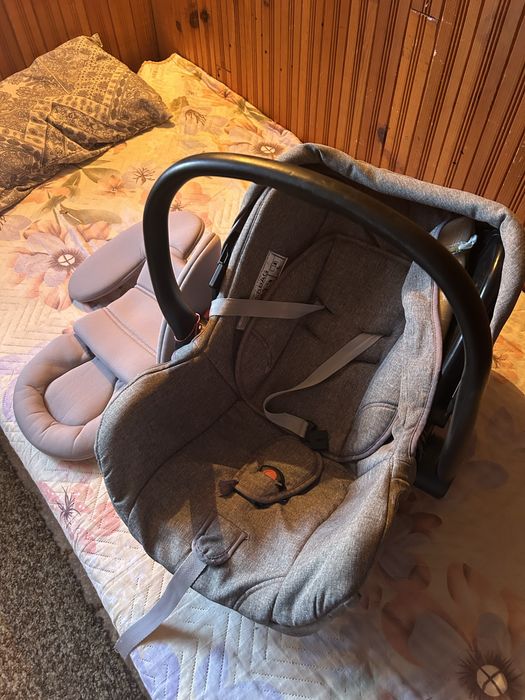 Бебешка количка Moni