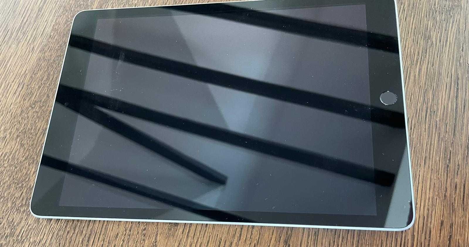 iPad 9 gen 64GB wi-fi + cellular