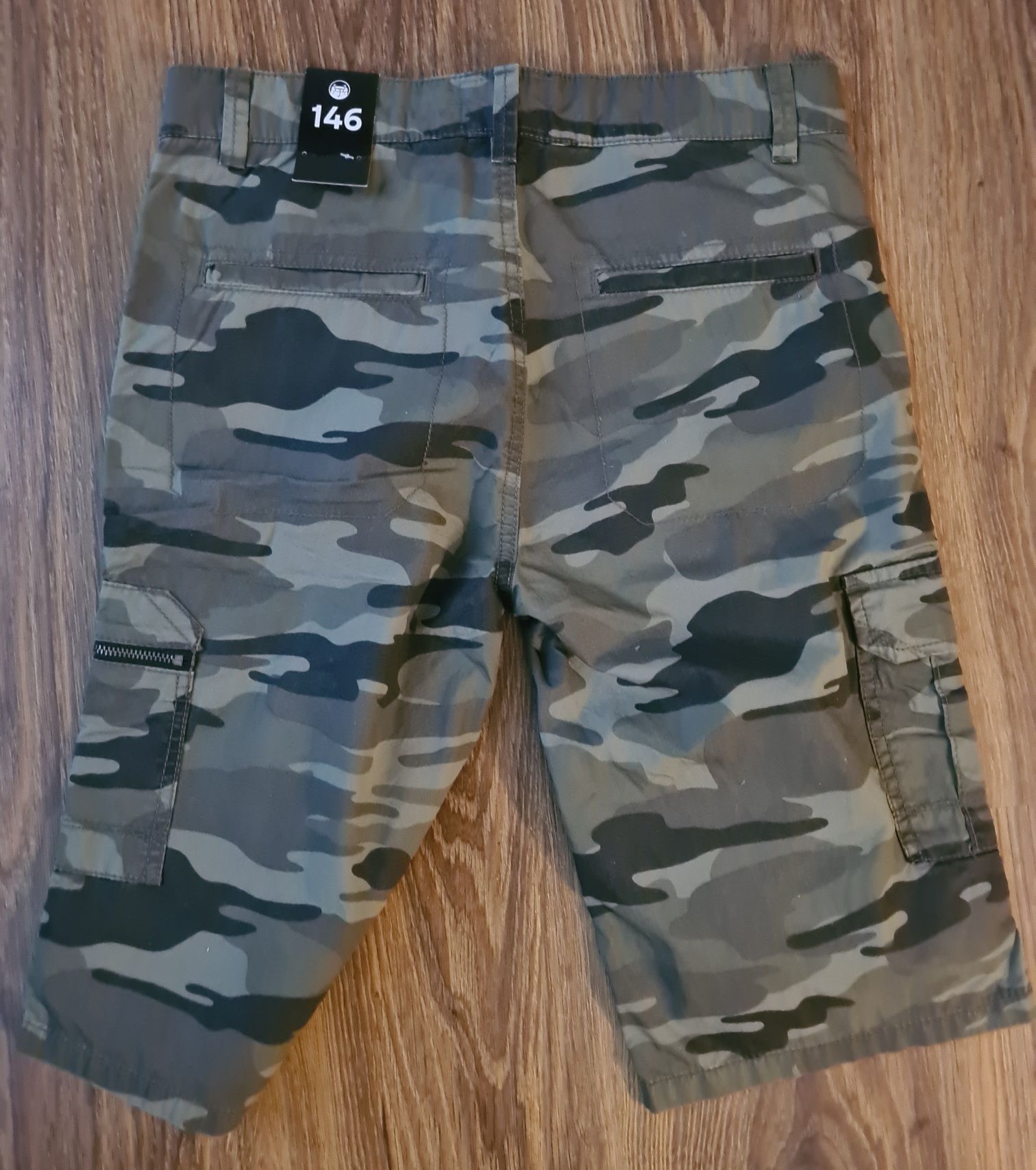 Pantaloni scurti camuflaj nr 146