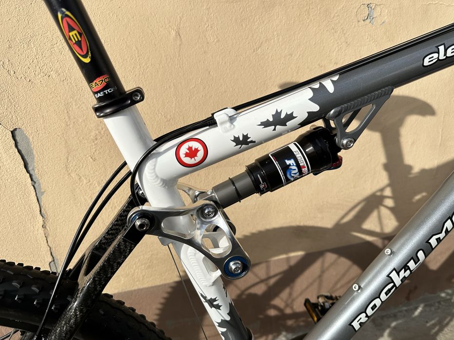 Bicicleta Full Suspension Rocky Mountain Aluminiu Carbon Fox Shimano