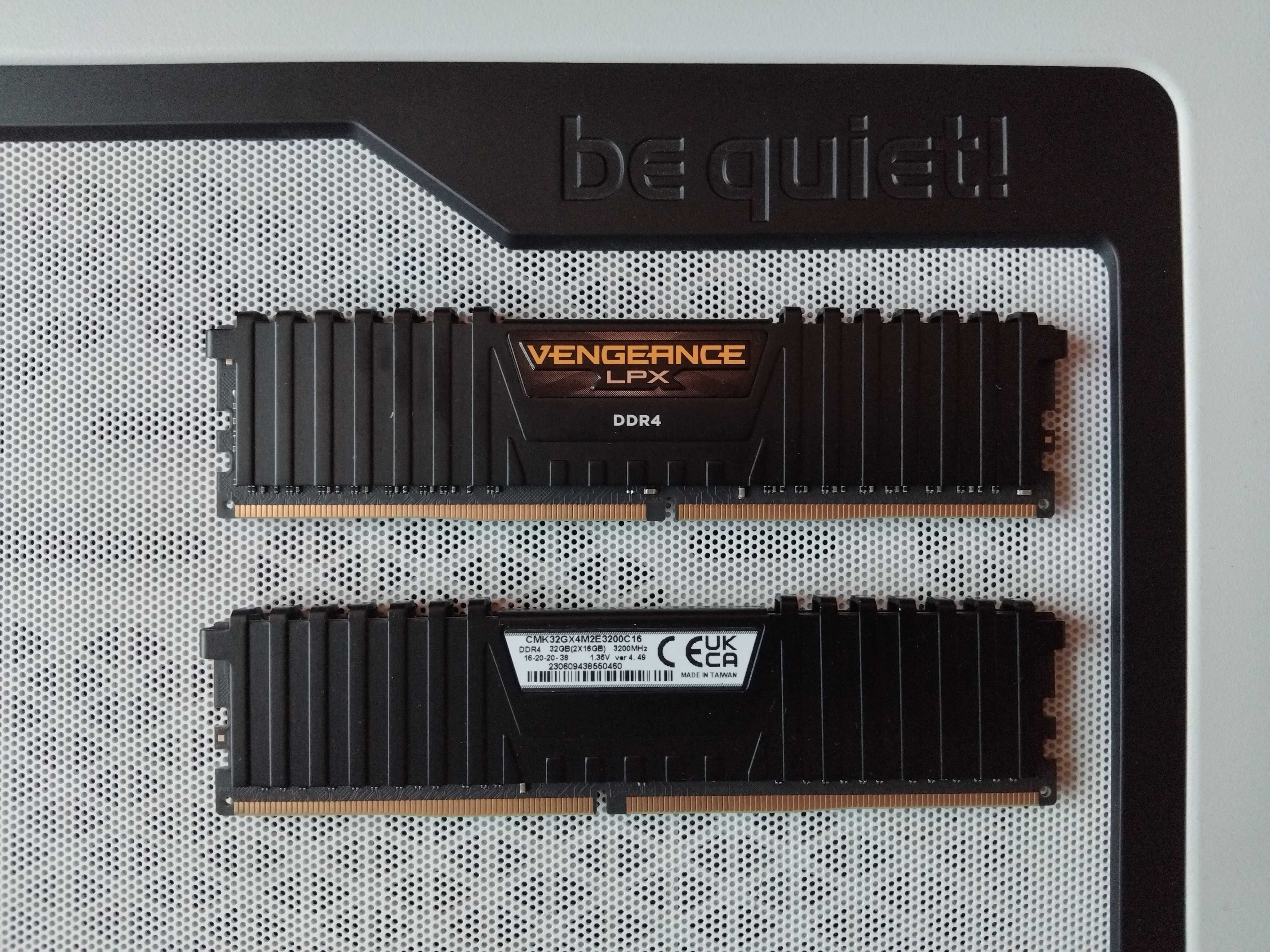 Corsair 2x16GB DDR4 3200MHz CL16