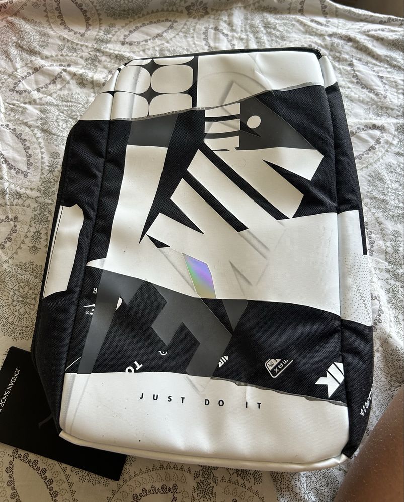 Jordan Shoebox Bag (DH0415-010) — черно/златно, отлично състояние