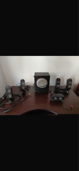 Vand pachet: minitor Philips, sistem audio si camera web