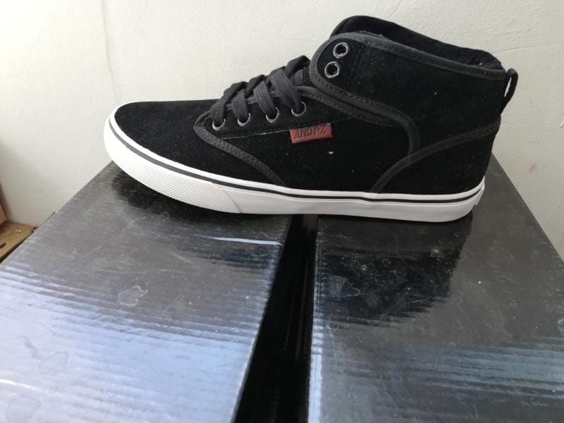Lichidare stoc Pantofi piele stil mocasi tenisi adidasi gheten noi ult