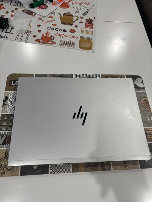 лаптоп HP EliteBook 660 G11