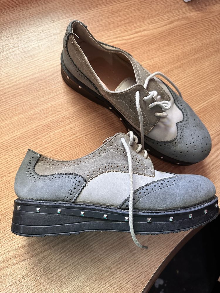 Pantofi de toamna 37