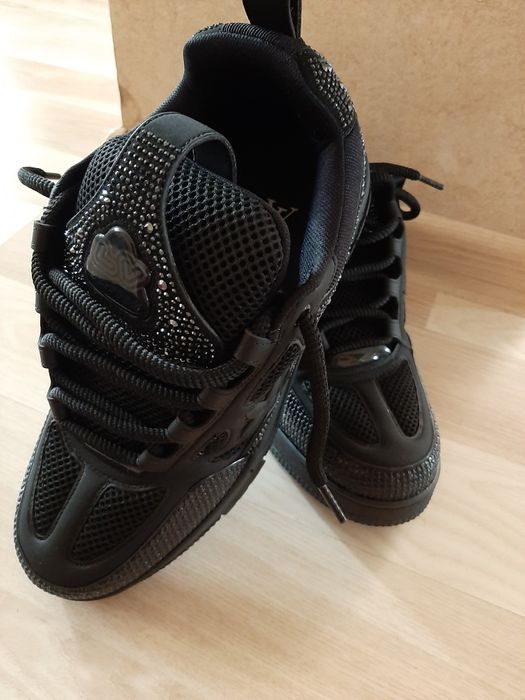 Louis Vuitton skates