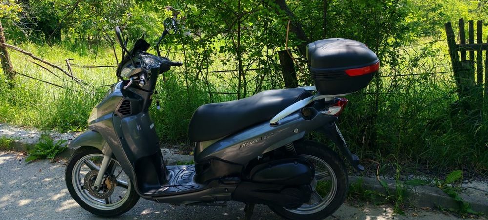 Vând scuter SYM HD200 EVO I