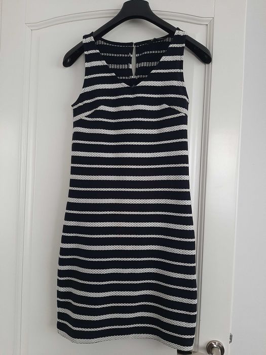 Vand rochii casual , marimea 34\xs