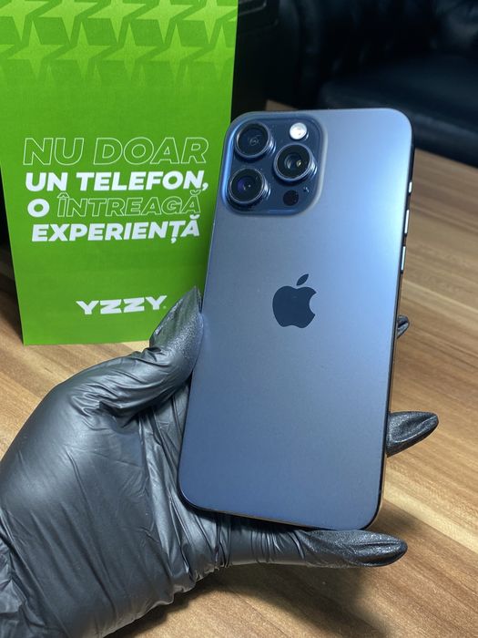iPhone 15 Pro Max / 256 GB / Sănătate baterie 90% / Foarte bun